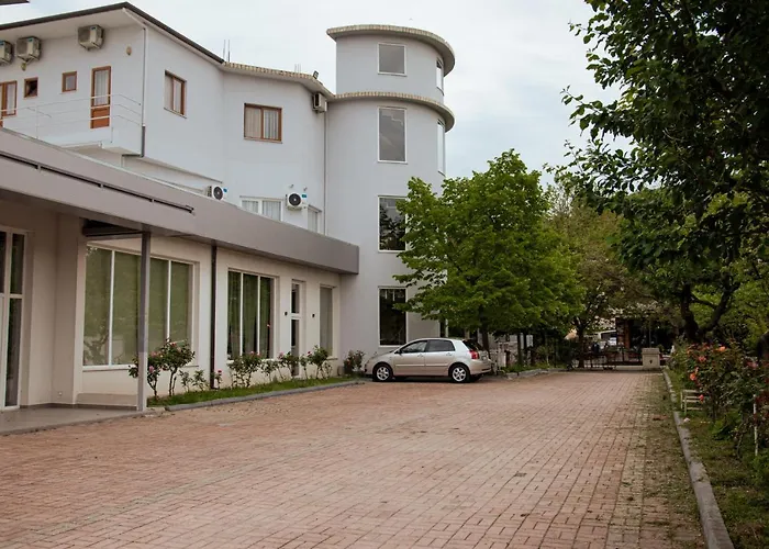 布里尼酒店 酒店 3*