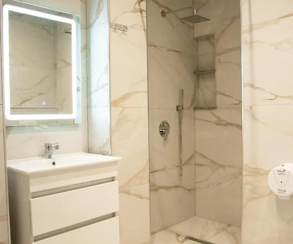 فندق Blini شكودر